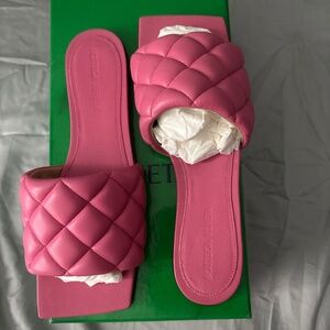 Padded Sandel Napa Matelass Azalea